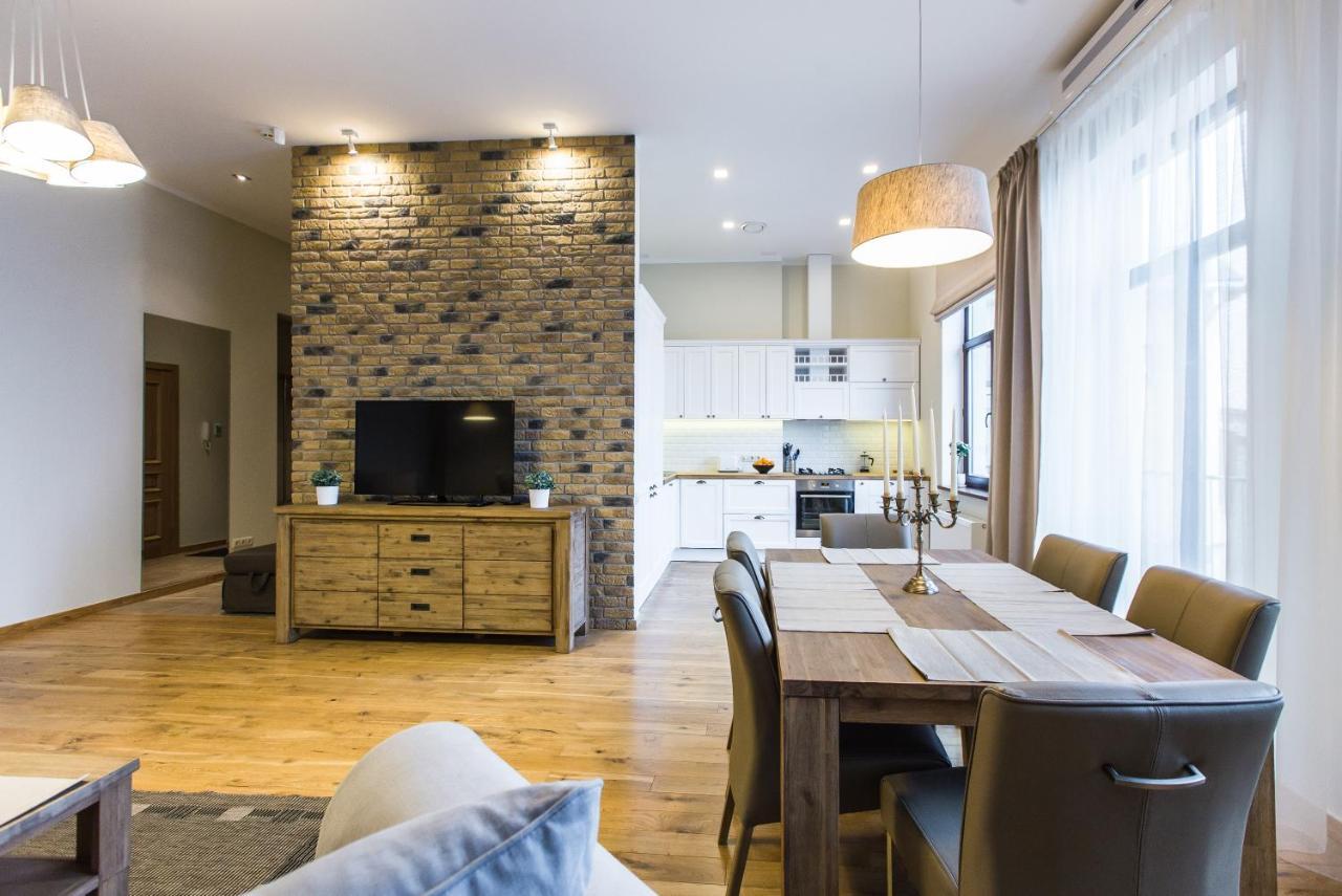 Riga Lux Apartments - Ernesta, Free Parking エクステリア 写真